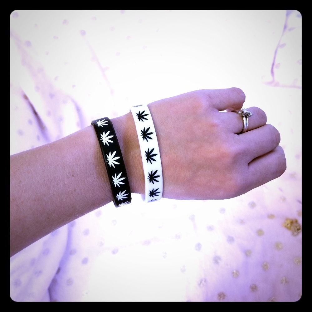 Pot leaf silicone bracelets